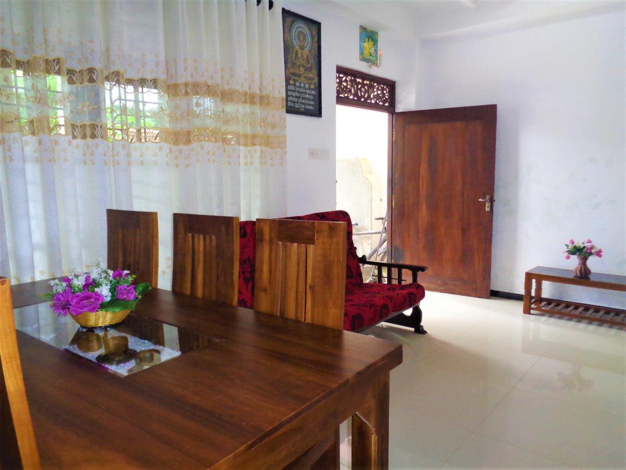 De Fancy House Hotell Unawatuna Eksteriør bilde
