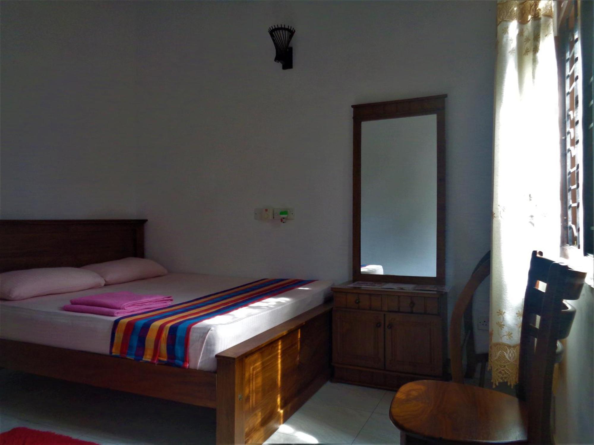 De Fancy House Hotell Unawatuna Eksteriør bilde