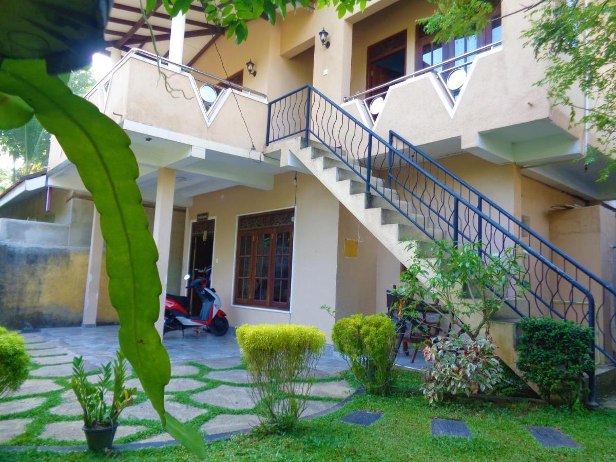 De Fancy House Hotell Unawatuna Eksteriør bilde